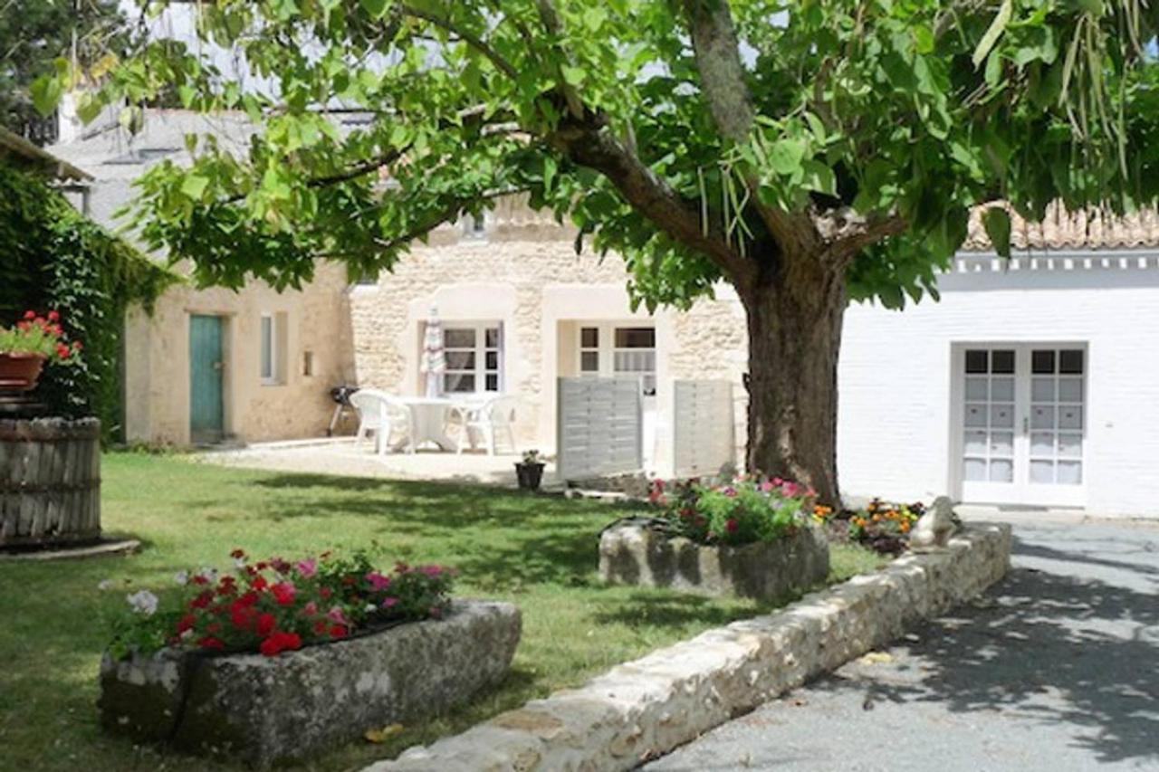 Gîtes Chez Belliveau Meursac Extérieur photo