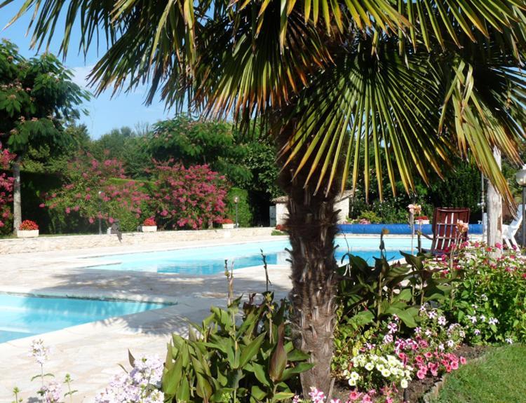Gîtes Chez Belliveau Meursac Extérieur photo