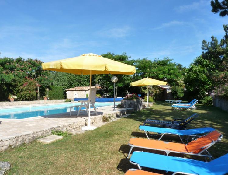 Gîtes Chez Belliveau Meursac Extérieur photo