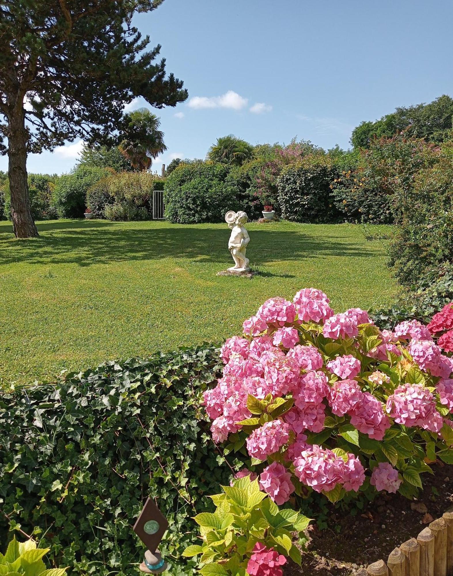 Gîtes Chez Belliveau Meursac Extérieur photo